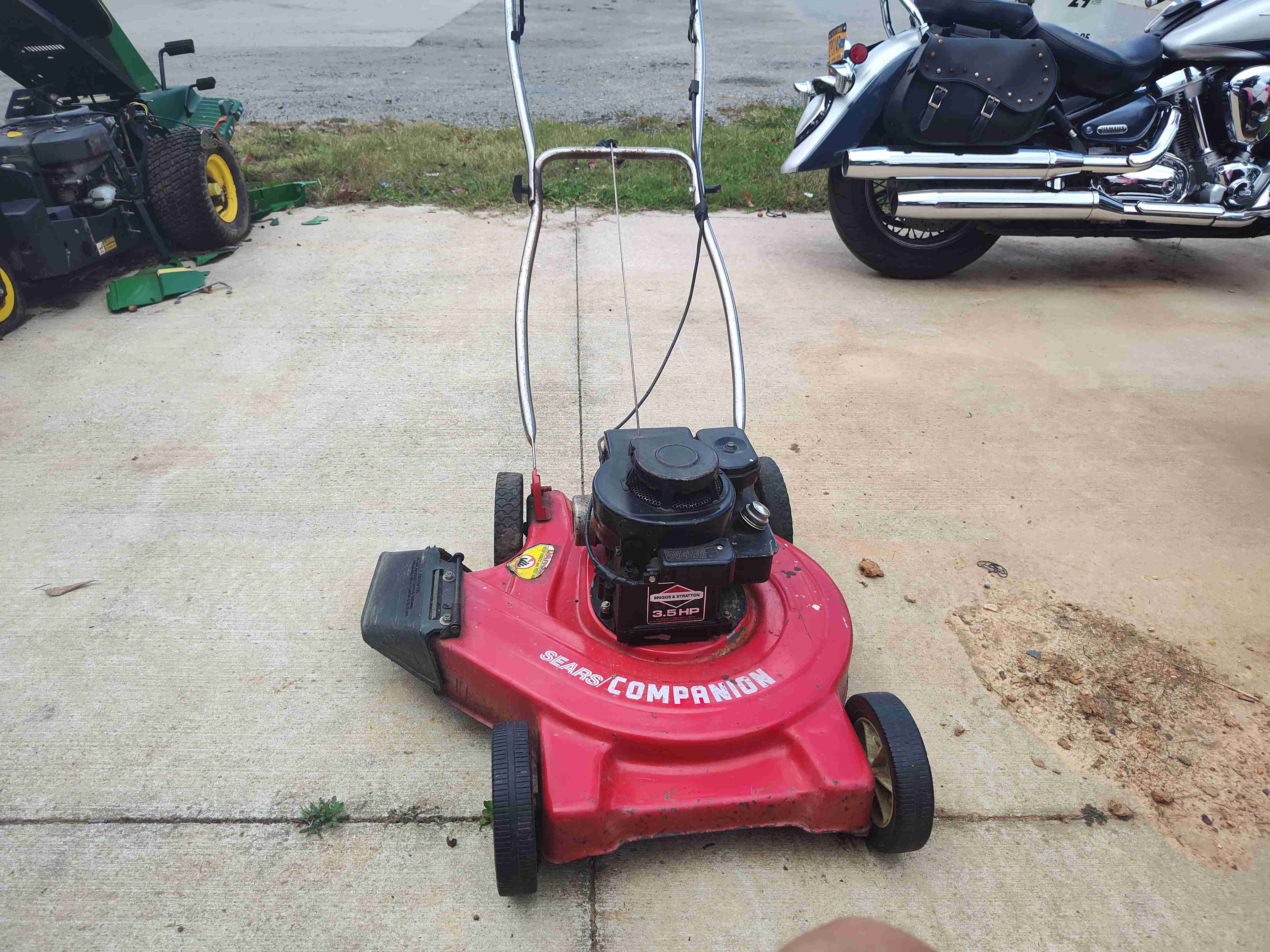 Craftsman Craftsman Push Mower – For rent in Denton, North Carolina – Denton Turf | RNTR.com – Image 2 of 3
