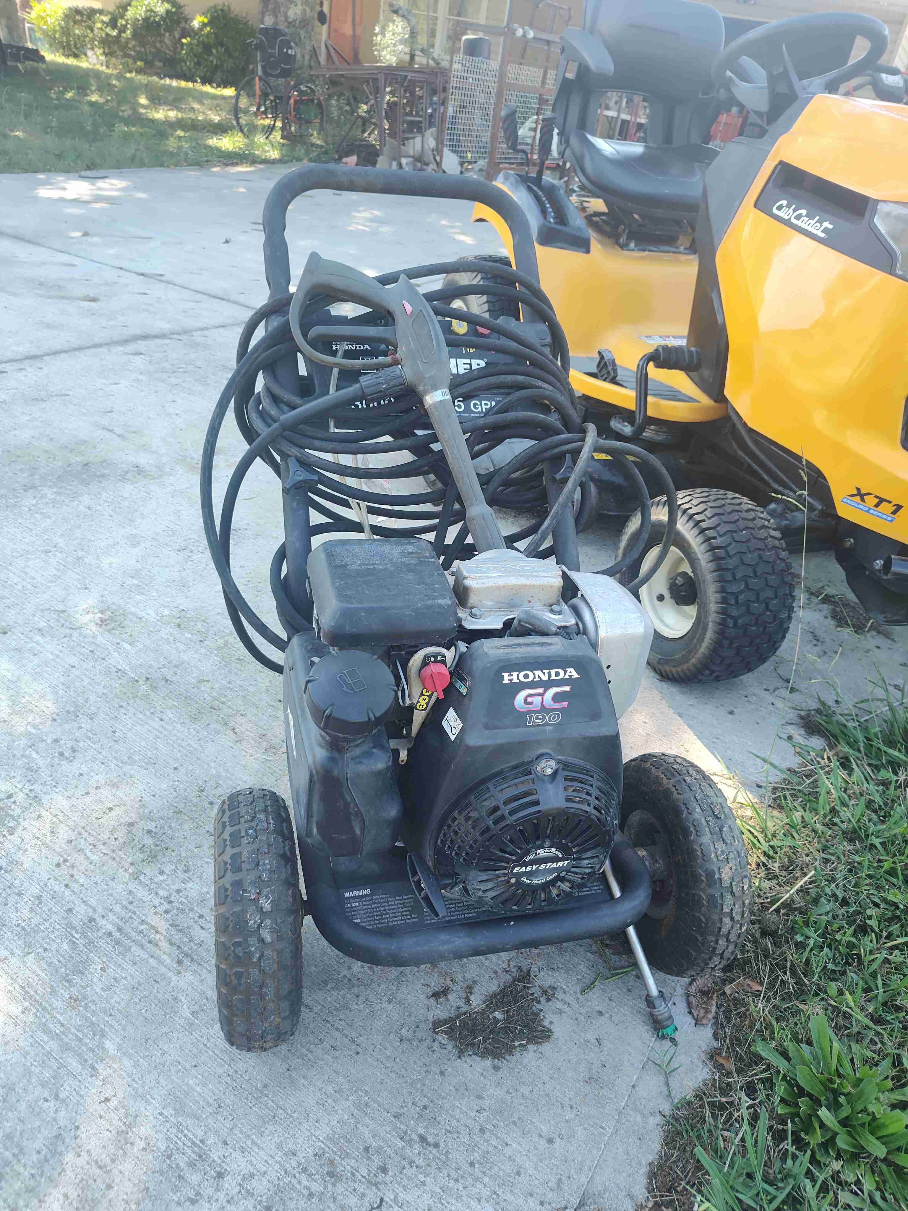 Karcher Karcher 3000PSI 2.5 gpm Pressure Washer – For rent in Denton, North Carolina – Denton Turf | RNTR.com – Image 2 of 4