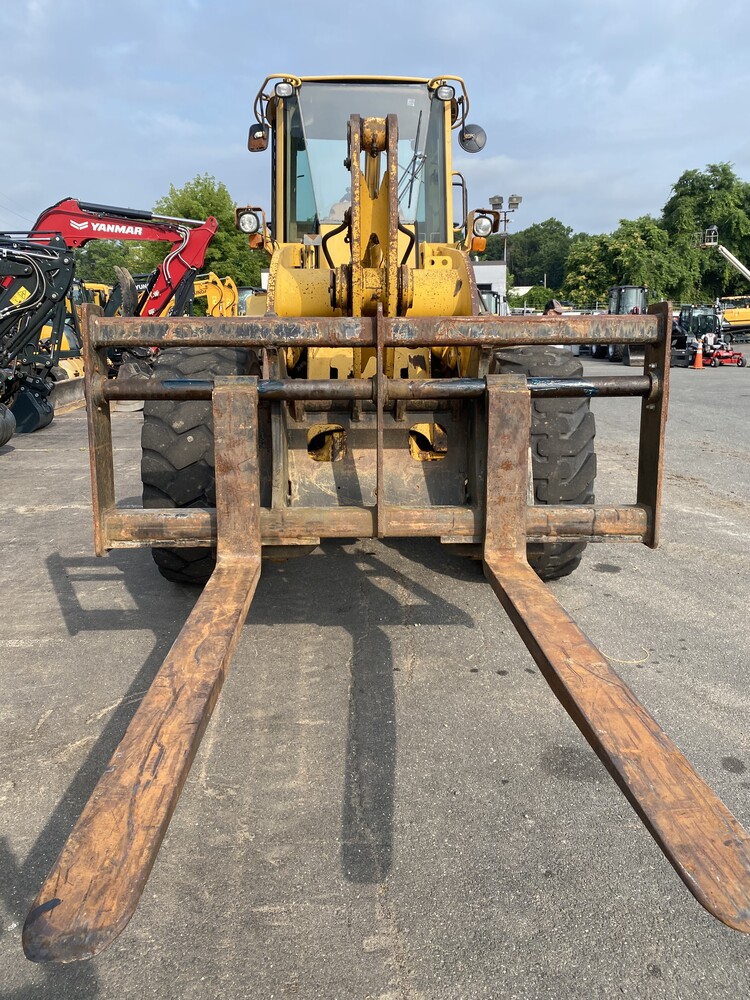 Generic 3.0 YD LOADER 30000 LBS – For rent in West Hartford, Connecticut – Butler Equipment | RNTR.com – Image 3 of 3