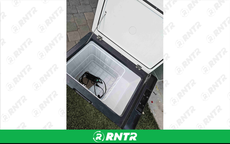 domende 12 volt DC cooler – For rent in Peoria, Arizona – Truly Tools and Sporting Goods | RNTR.com – Image 2 of 2