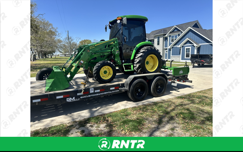 John Deere 44hp Tractor w/cab – For rent in Jeanerette, Louisiana – GM Customs & Rentals | RNTR.com – Image 1 of 1