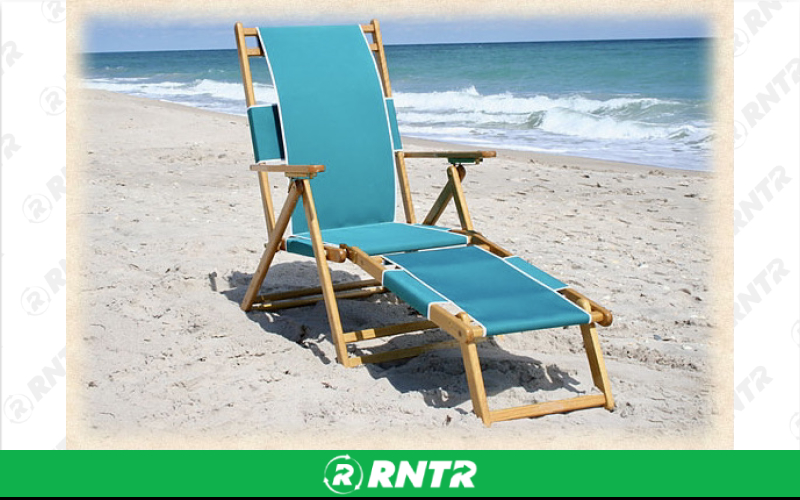 Beach Chair Beach Chair Classic Oak WITH footrest – For rent in saint-augustine, florida – Big Bill\'s Beach Stuff | RNTR.com – Image 1