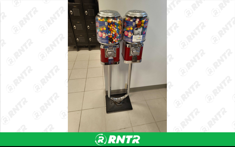 generic candy toy gumball machine – For rent in Brooklyn, New York – Paul Vinnitsky | RNTR.com – Image 3 of 3