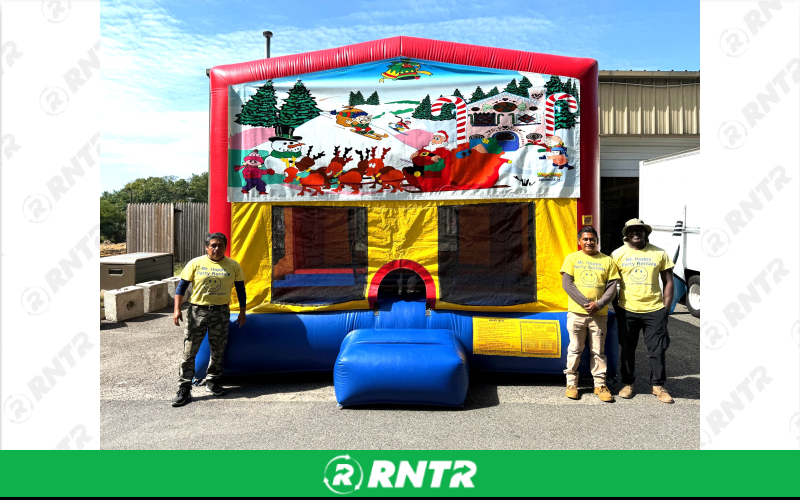 Generic Christmas Santa Winter Fun 15x15 Bounce House – For rent in howell, new-jersey – Mr. Happy Party Rentals | RNTR.com – Image 1