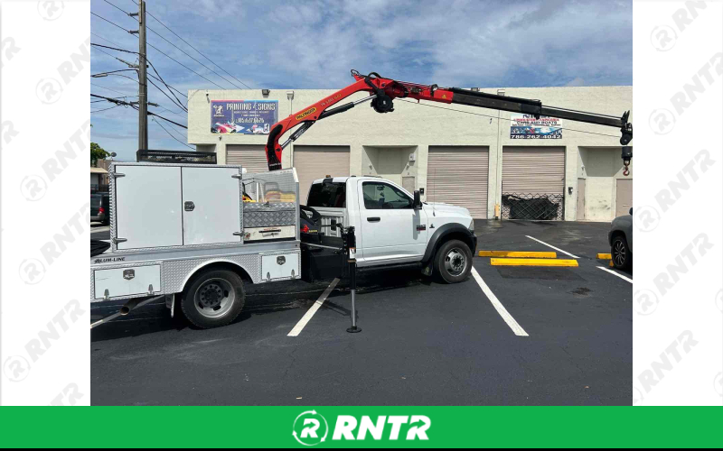 palfanger crane 2000 crane service – For rent in Miami, Florida – YachtsCare LLC | RNTR.com – Image 3 of 7