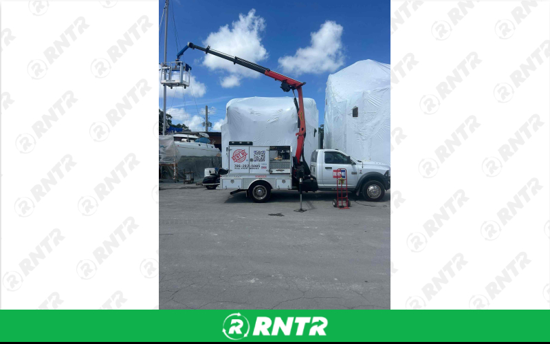 palfanger crane 2000 crane service – For rent in Miami, Florida – YachtsCare LLC | RNTR.com – Image 4 of 7