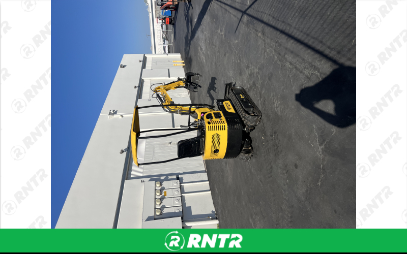 FF Industrial FF12R Mini Excavator – For rent in Santa Ana, California – Mighty Machine Rentals | RNTR.com – Image 4 of 8