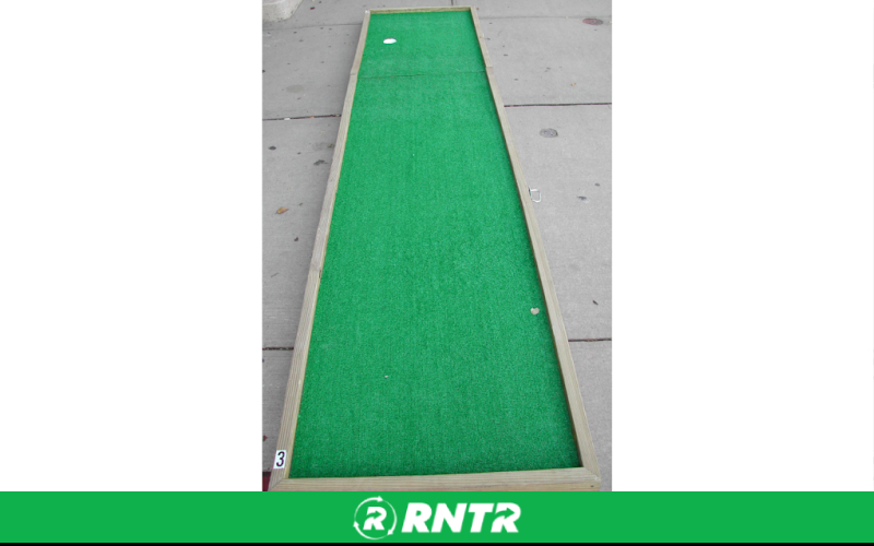 Generic GAMES- MINI GOLF #3/w 4 balls & 2 clubs – For rent in bayonne, new-jersey – Resnicks Party Rental | RNTR.com – Image 1