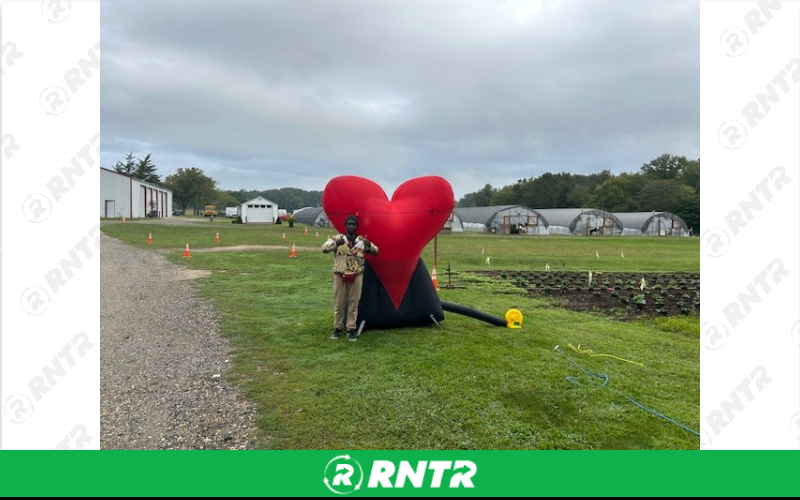 Generic Giant Inflatable Sweetheart – For rent in howell, new-jersey – Mr. Happy Party Rentals | RNTR.com – Image 1