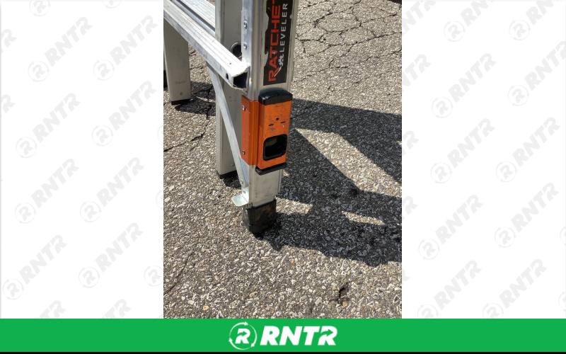Little Giant Little Giant Ladders Leveler 2.0 M22 with Leg Levelers 22-ft Reach Type 1A - 300 lbs. – For rent in Avon, Indiana – Homefront Tools | RNTR.com – Image 2 of 3