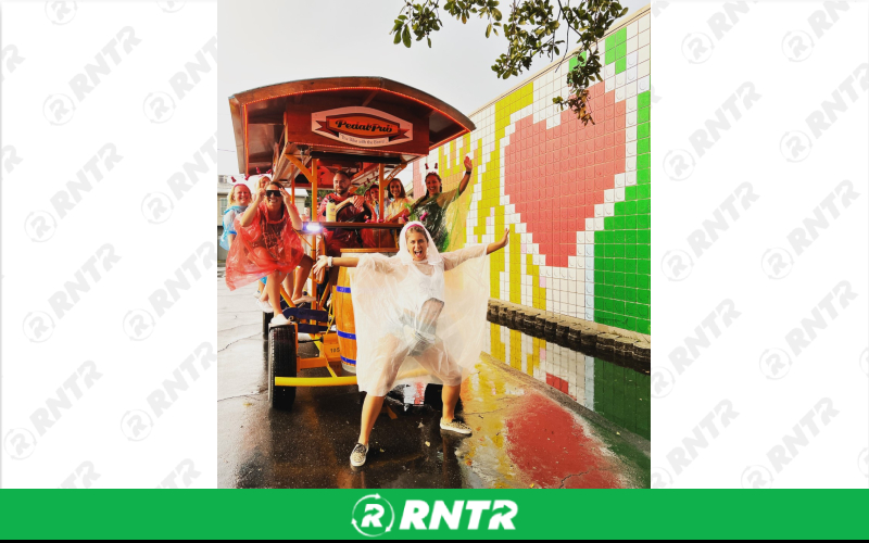 PedalPub party bike – For rent in St. Petersburg, Florida – PedalPub-St Petersburg LLC | RNTR.com – Image 3 of 3