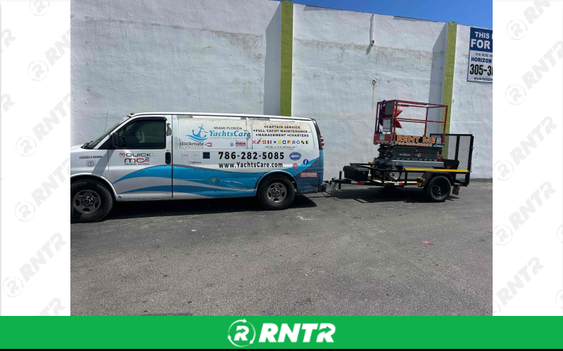 skyjack 3219 scissor lift ,plataforma 20 feet – For rent in Miami, Florida – YachtsCare LLC | RNTR.com – Image 1 of 4