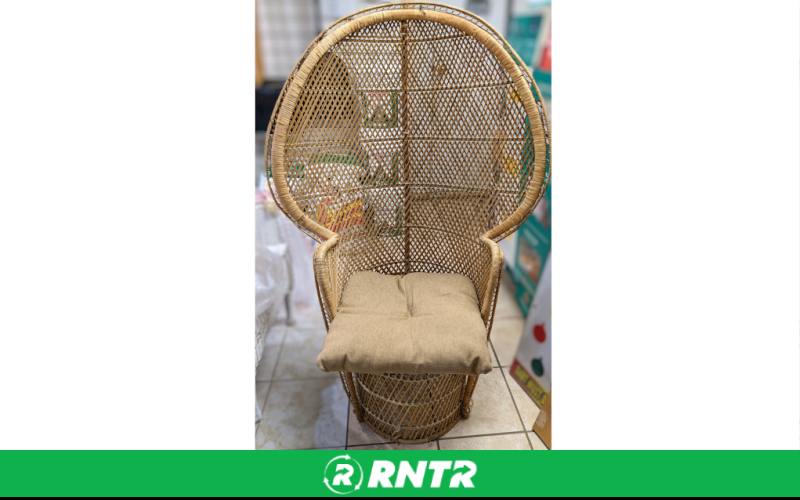 Generic SHOWER CHAIR WITH CUSHION - NATURAL – For rent in bayonne, new-jersey – Resnicks Party Rental | RNTR.com – Image 1