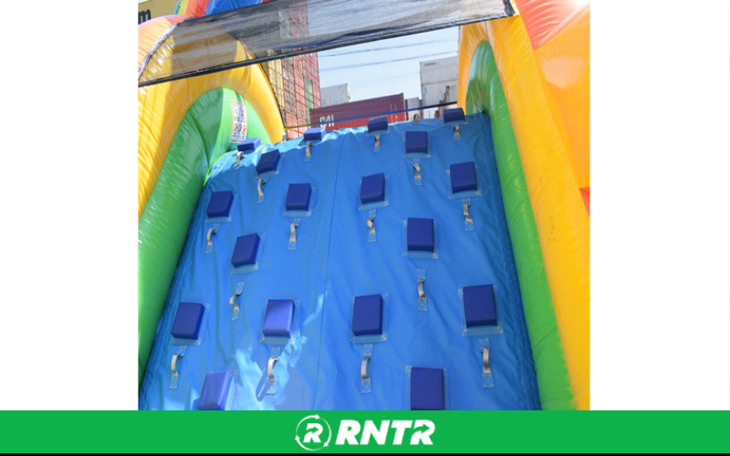 Generic Tiki Island Obstacle Course – For rent in chattanooga, tennessee – Edgeway Events | RNTR.com – Image 1