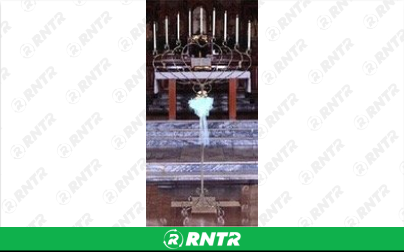 Generic Candelabra - Heart Silver – For rent in Willmar, Minnesota – Grand True Value Rental | RNTR.com – Image 1 of 1