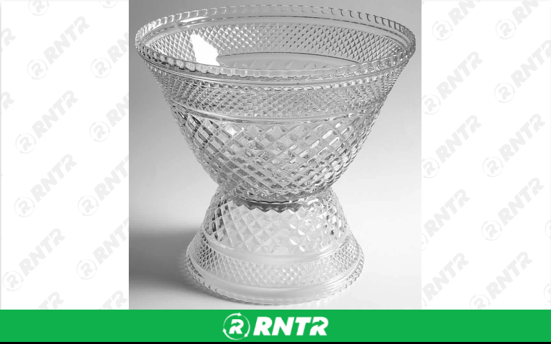Generic Punchbowl - Glass Pedestal – For rent in willmar, minnesota – Grand True Value Rental | RNTR.com – Image 1