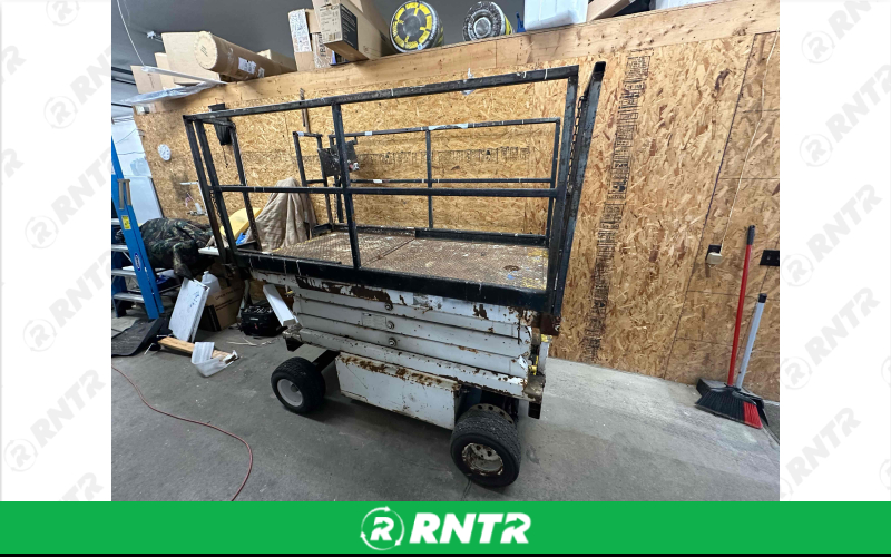 Economy scissor lift – For rent in butler, pennsylvania – Marine Carpet and More | RNTR.com – Image 1