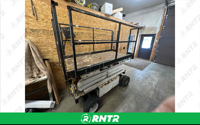 Economy scissor lift – For rent in Butler, Pennsylvania – Marine Carpet and More | RNTR.com – Image 2 of 2
