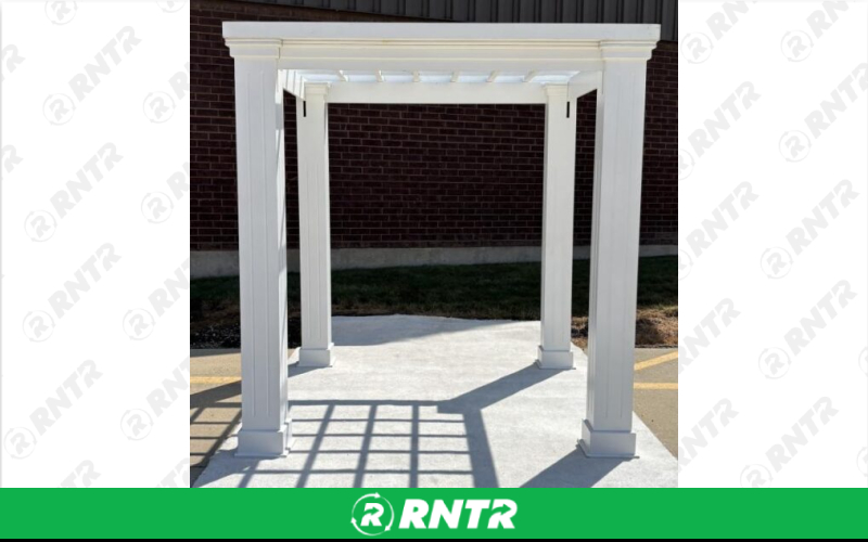 Generic White Wood Garden Canopy – For rent in Skokie, Illinois – Evento | RNTR.com – Image 2 of 2