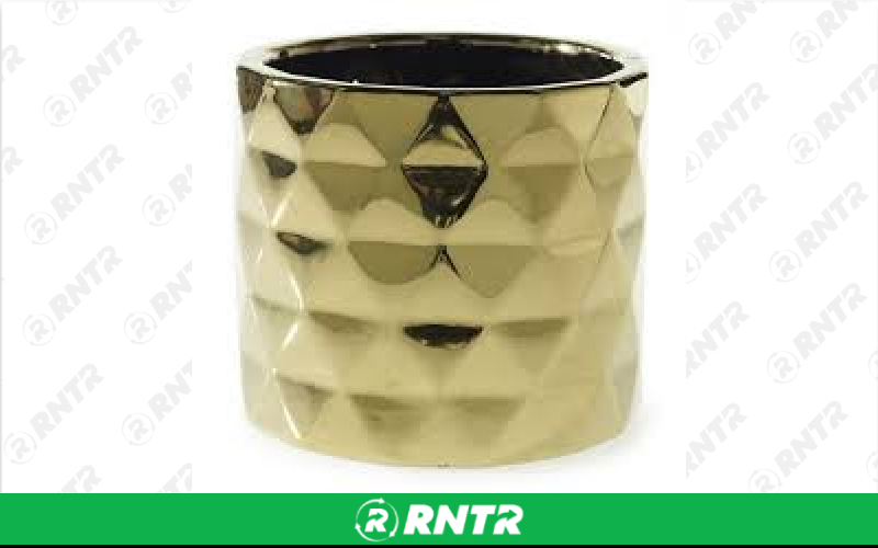 Generic 4.5 Geometric Vase (Gold) – For rent in indianapolis, indiana – Ace Party Rental | RNTR.com – Image 1