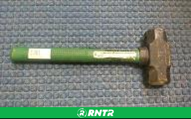 Generic Hammer -  Sledge 4lb short handle – For rent in fort-madison, iowa – Complete Rental | RNTR.com – Image 1