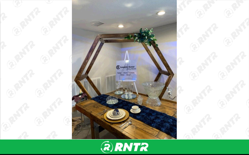 Generic Hexagon Arch with Decor – For rent in fort-madison, iowa – Complete Rental | RNTR.com – Image 1