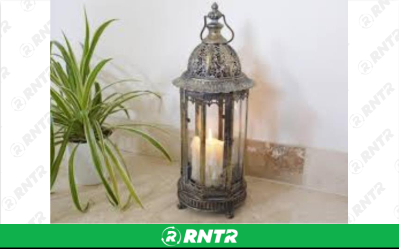 Generic Lantern -  Metal Antique -  Large – For rent in fort-madison, iowa – Complete Rental | RNTR.com – Image 1