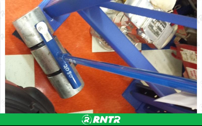 Generic Linoleum Roller – For rent in Fort Madison, Iowa – Complete Rental | RNTR.com – Image 2 of 3