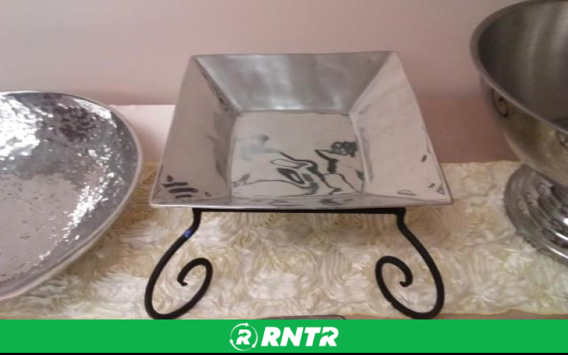 Generic Square Serving Dish - Metal – For rent in fort-madison, iowa – Complete Rental | RNTR.com – Image 1