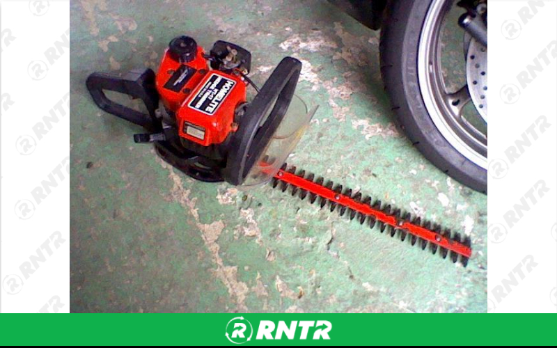 Generic Trimmer -  Hedge Homelite HT-17 – For rent in fort-madison, iowa – Complete Rental | RNTR.com – Image 1