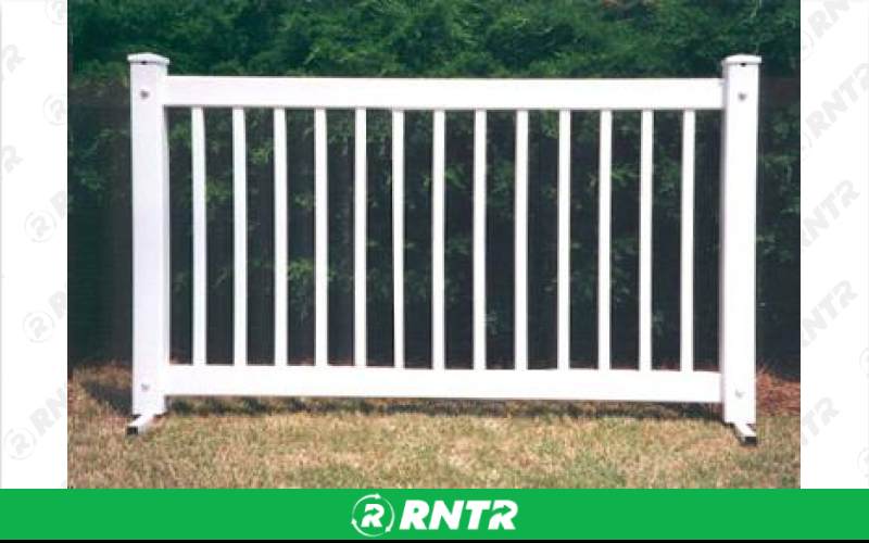 Generic FENCE - VINYL EVENT 42 X 6' – For rent in Lafayette, Indiana – Midwest Rentals Inc | RNTR.com – Image 1