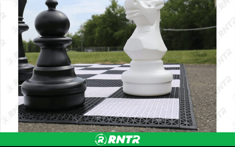 Generic Giant Chess Set – For rent in pompano-beach, florida – South Florida Bounce | RNTR.com – Image 1