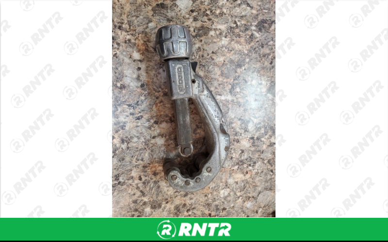 Generic PIPE CUTTER - 1/4-2 3/8 – For rent in lafayette, indiana – Midwest Rentals Inc  | RNTR.com – Image 1