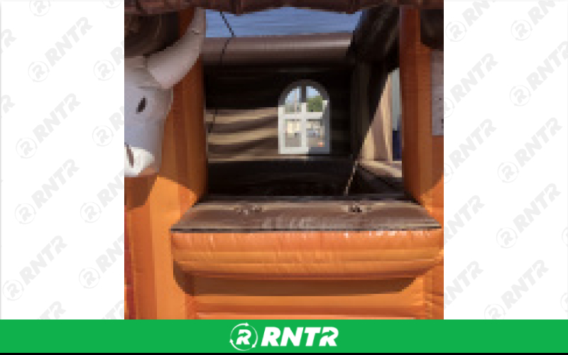 Generic Saloon Bar – For rent in Pompano Beach, Florida – South Florida Bounce | RNTR.com – Image 2 of 3