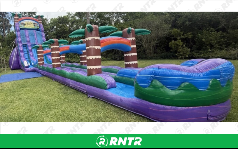 Generic Tiki Plunge – For rent in pompano-beach, florida – South Florida Bounce | RNTR.com – Image 1