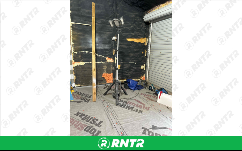 flex Tripod Work Light – Bright LED Jobsite Light – For rent in robertsdale, alabama – Goat Cooper Rental | RNTR.com – Image 1