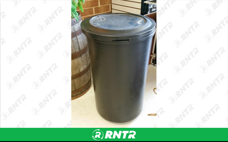 Generic COOLER-BLACK/ROLLING W/LID – For rent in Mount Airy, North Carolina – Cooke Rentals MA | RNTR.com – Image 1 of 2
