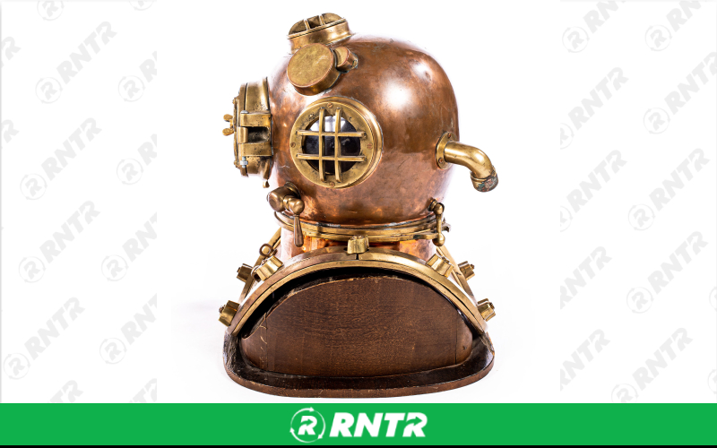 Generic Diving Helmet – Antiqued Bronze – For rent in Portland, Oregon – Peter Corvallis Productions | RNTR.com – Image 1