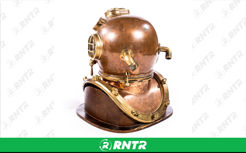 Generic Diving Helmet – Antiqued Bronze – For rent in Portland, Oregon – Peter Corvallis Productions | RNTR.com – Image 3 of 3