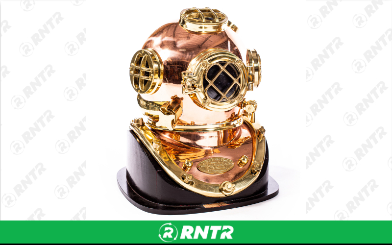 Generic Diving Helmet – Brass – For rent in Portland, Oregon – Peter Corvallis Productions | RNTR.com – Image 2 of 3