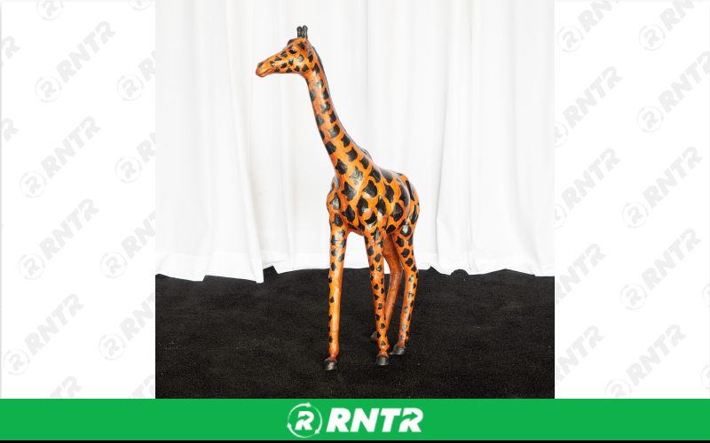 Generic Giraffe Statue – For rent in Portland, Oregon – Peter Corvallis Productions | RNTR.com – Image 2 of 3
