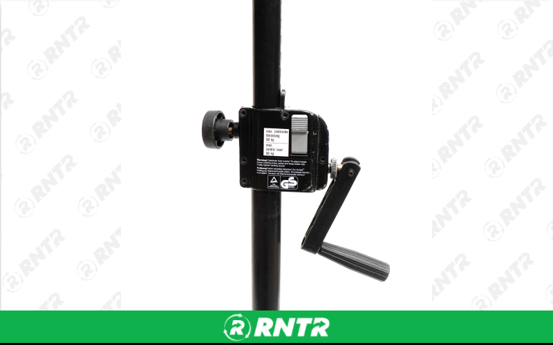 Generic Hand Cranking Light Stand with Crossbar – For rent in Portland, Oregon – Peter Corvallis Productions | RNTR.com – Image 2 of 2