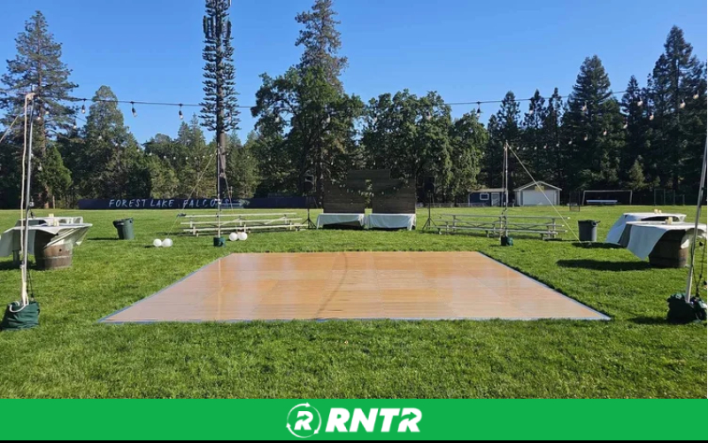 First Dance Light Wood Dance Floor - 3' x 3' Panel – For rent in rocklin, california – First Dance Dance Floors | RNTR.com – Image 1
