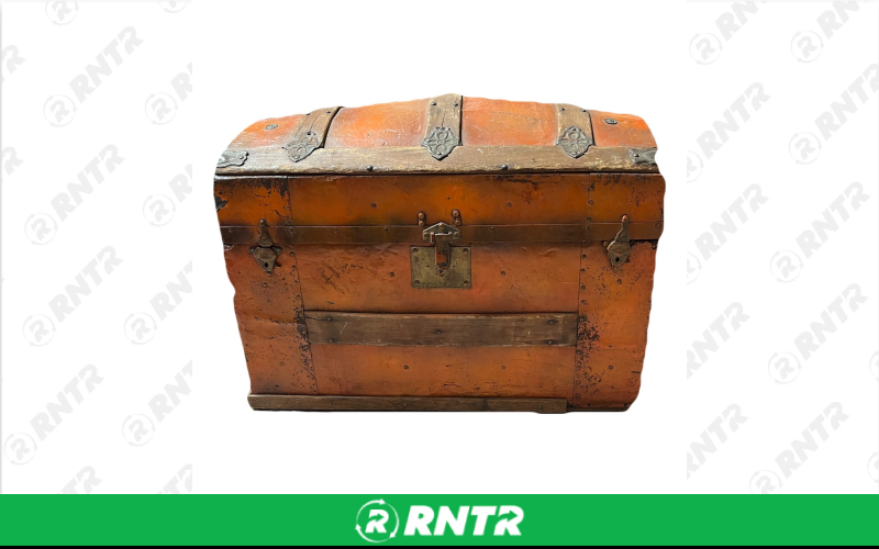 Generic Orange Pirate Treasure Chest – For rent in Portland, Oregon – Peter Corvallis Productions | RNTR.com – Image 1