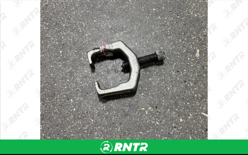 Generic Pittman Arm Puller 5/16 – For rent in Allendale, Michigan – Allendale Ace | RNTR.com – Image 1