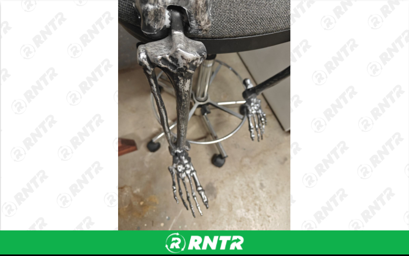 Michaels Craft Store Poseable 5 foot Silver &amp; Black Skeleton – For rent in Florissant, Missouri – Petes Action Rentals | RNTR.com – Image 6 of 6