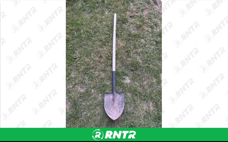 Generic Spade Shovel – For rent in Maplewood, Minnesota – Brian | RNTR.com – Image 1