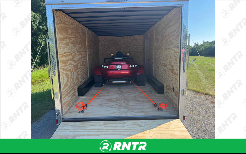 Giddy Up 8.5 x 16 enclosed trailer – For rent in Manassas, Virginia – Wolfgang | RNTR.com – Image 2 of 7