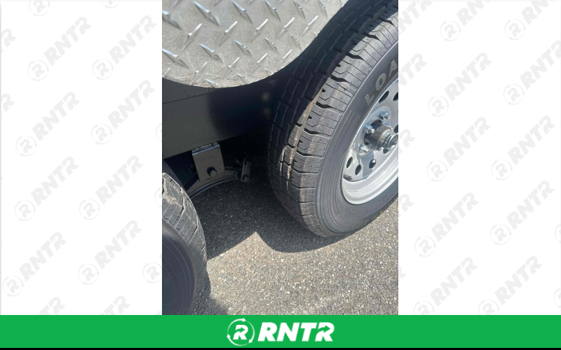Giddy Up 8.5 x 16 enclosed trailer – For rent in Manassas, Virginia – Wolfgang | RNTR.com – Image 3 of 7