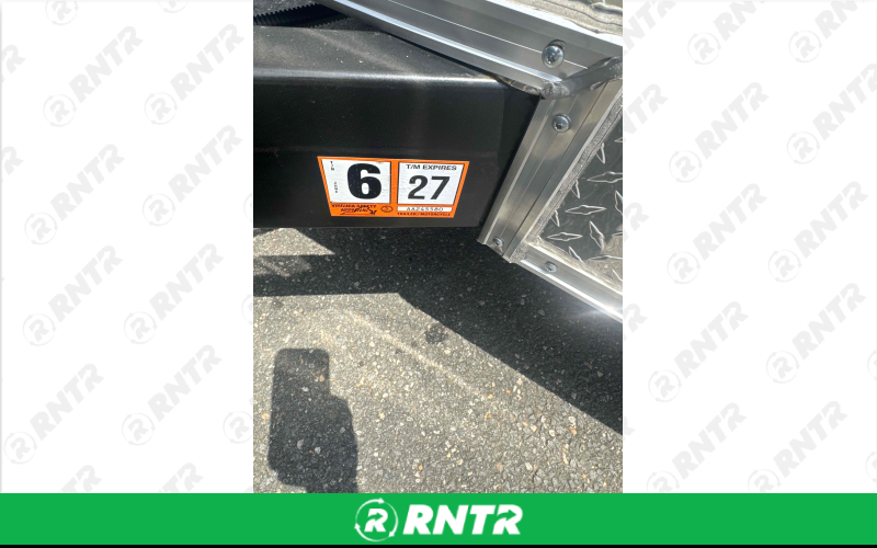Giddy Up 8.5 x 16 enclosed trailer – For rent in Manassas, Virginia – Wolfgang | RNTR.com – Image 5 of 7